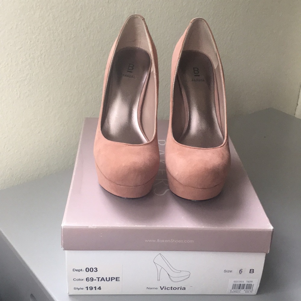 Bakers Heels Size 6